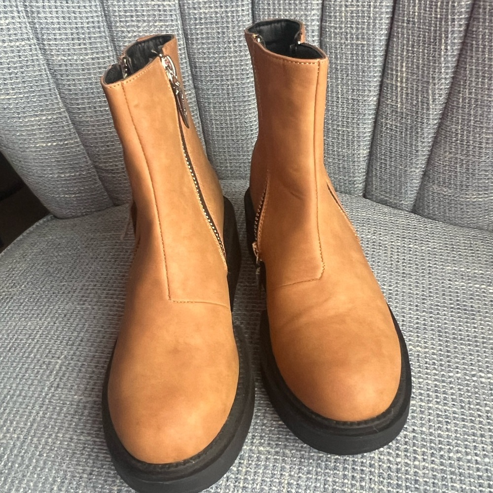 Seven7 chunky Vault brown boots